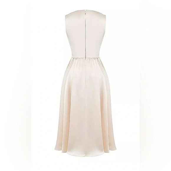 HOUSE OF CB 'Shayla' Vintage Cream Midi Dress - Picture 5 of 5